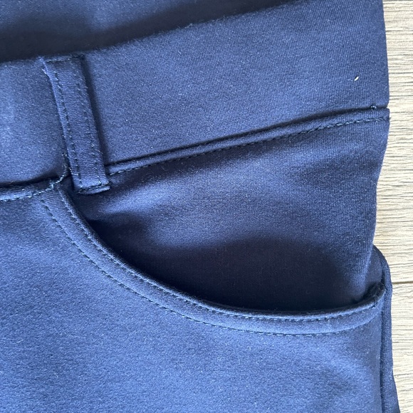 Women’s dress pant yoga pants with pockets, medium petite, straight leg - Picture 3 of 5